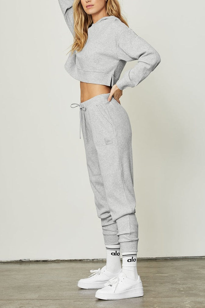ALO Muse Sweatpants Athletic Heather Grey XS : : Fashion